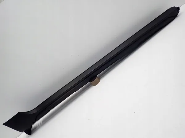 Protection de seuil droit OEM 764260493R pour Dacia Duster II image 2