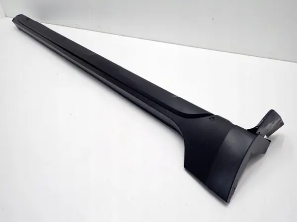 Protection de seuil droit OEM 764260493R pour Dacia Duster II image 4