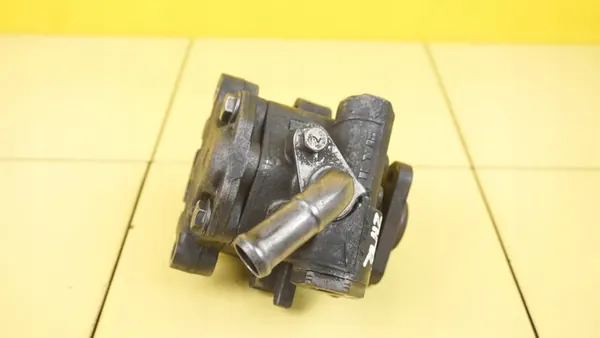 Bomba de direção AUDI Q7 3.0 TDI 7L8422154ES image 3