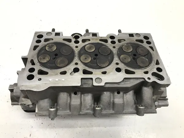 AUDI A4 B7 2.5 TDI Kleppendeksel 059103064J image 5