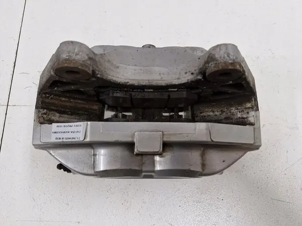 INFINITI M M30 3.0 D Vasemman Etujarrusatulan 4 Piston OEM image 4