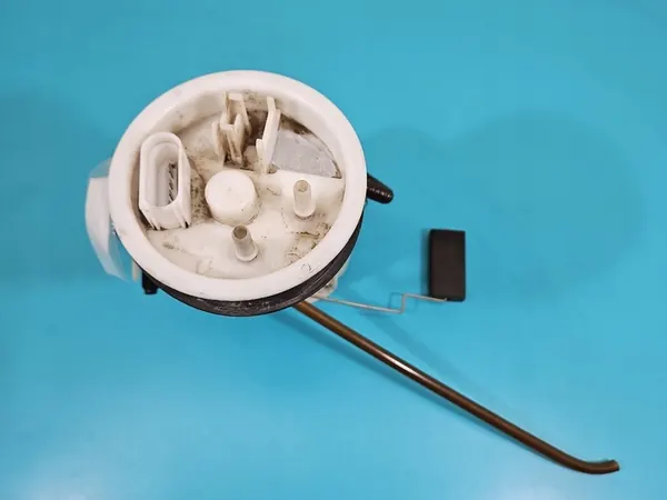 Brandstofpomp Audi A4 B7 1.8 T 20V (BFB) 4 PIN image 2