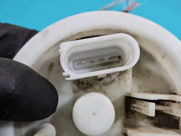 Brandstofpomp Audi A4 B7 1.8 T 20V (BFB) 4 PIN image 5