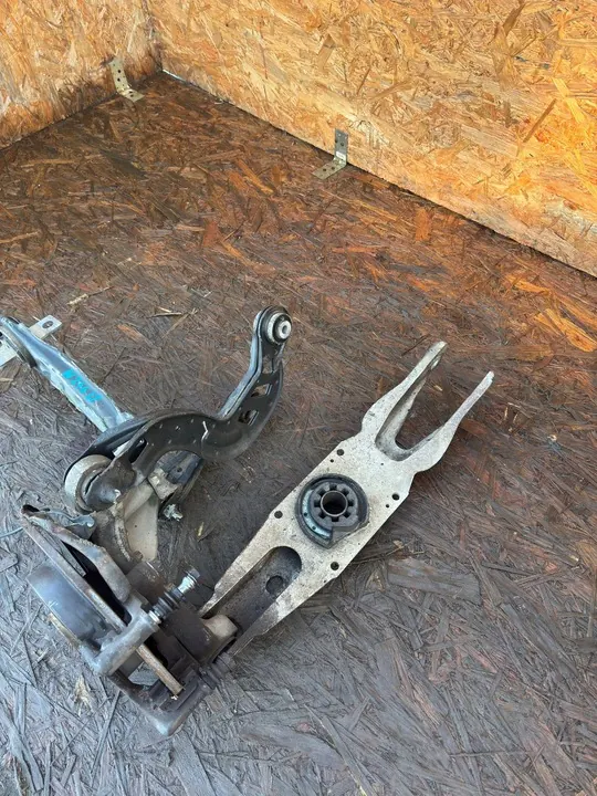 Braccio di Controllo Posteriore Sinistro Mercedes W246 W176 image 3