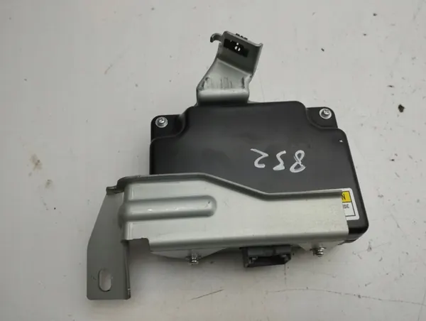 Conversor de tensão Jeep Cherokee KL OEM image 5