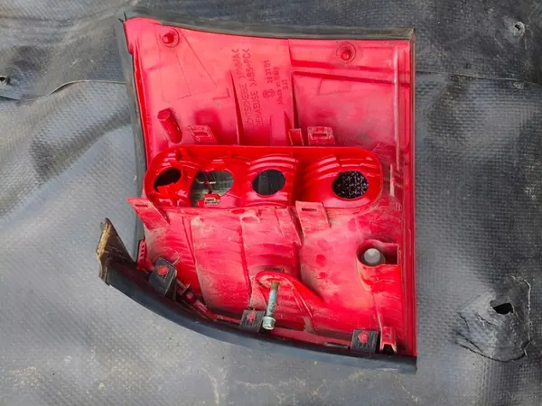 Luz trasera izquierda para AUDI A4 (B6) 11.00-11.04 image 4