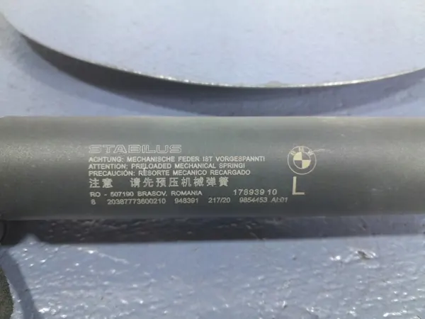 BMW 1 F40 Heckklappenaktuator links OEM 9854453 image 5