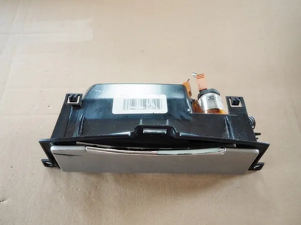 OEM 1138790A Aschenbecher Feuerzeug Ford - Gebraucht image 3