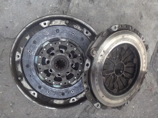 Embreagem volante bimassa BMW E46 E39 318 320 520D image 6