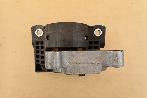 Soporte de motor Fiat 500 Panda 1.0 Lancia Ypsilon 2015- OEM image 9