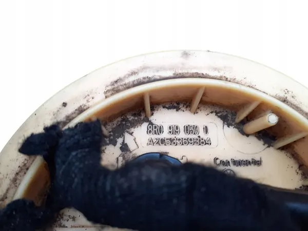 AUDI Q5 SQ5 3.0 TDI Brandstofpomp 8R0919050D image 3