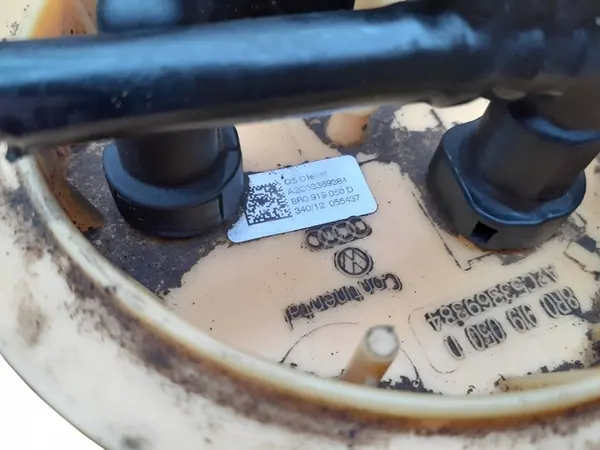 AUDI Q5 SQ5 3.0 TDI Brandstofpomp 8R0919050D image 4