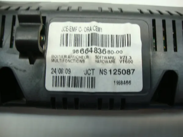 Peugeot 308 radionäyttö OEM 9666483680-00 image 3