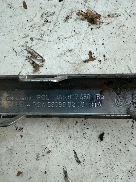 Takapuskuri Kromi Oikea VW Passat B7 image 2