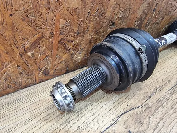 Fram vänster drivaxel BMW e83 3.0D M57 image 4