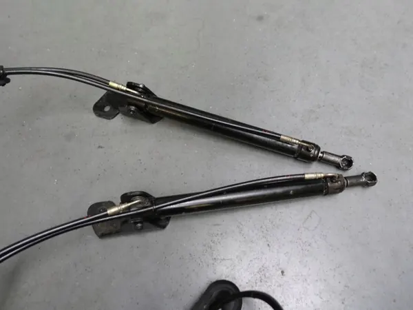 Kit Pompe & Cylindre Toit OEM 1Y0871789B Gauche/Droit image 4