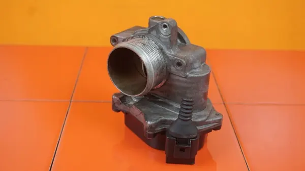 GOLF VI OCTAVIA IBIZA A3 1.6 TDI Kaasuläppä 03G128063F image 2