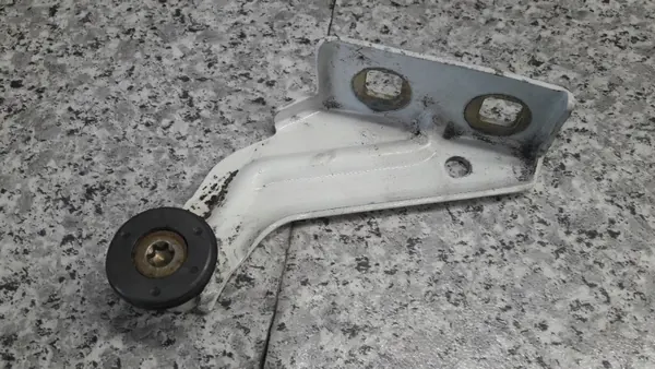 Rueda de puerta corredera derecha OEM 303515E Kangoo I image 6