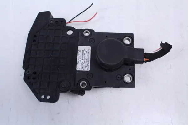 Tomada de carga Renault OE OEM 243911715R image 4