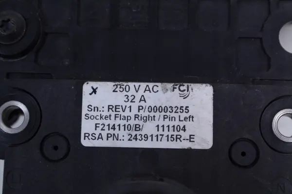 Tomada de carga Renault OE OEM 243911715R image 5