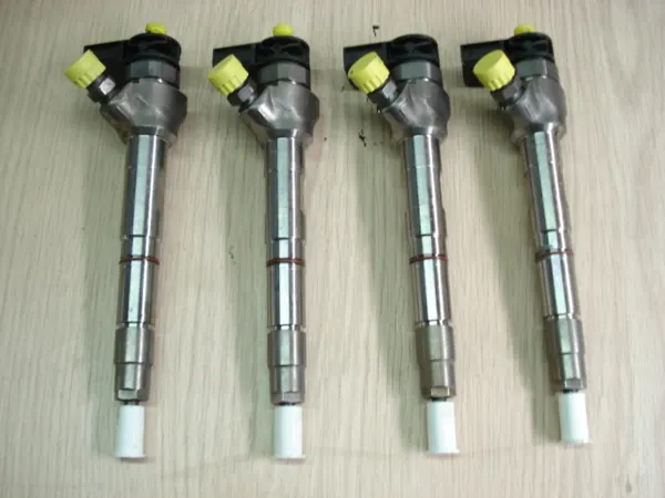 Iniettore 05L130277M 0445110960 VW Passat B8 Audi A6 image 2