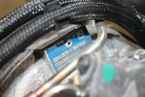 Turbocompresor VOLVO XC90 XC60 V90CC V60CC B4 B5 32240879 image 6