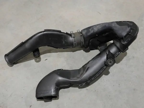 OEM 1C0129622B Insugsresonator för VW New Beetle image 2