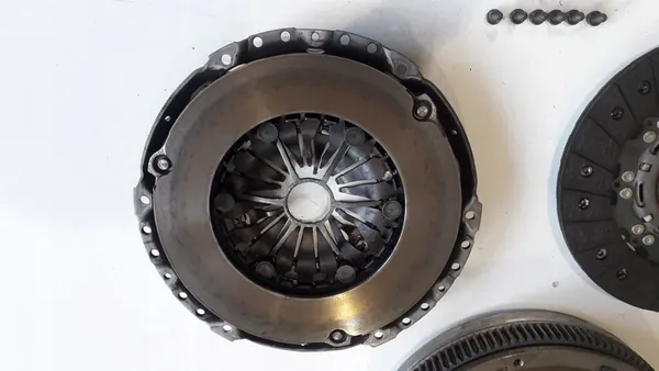 Embreagem completa VW T6 04L141025H 04L105266AJ image 8
