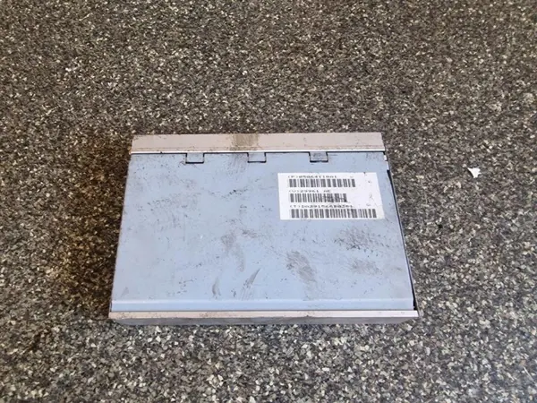 Chrysler 300C Vahvistin OEM 050641158AI 3.0L Diesel image 3