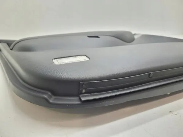 OEM 67620-05560 Framvänster Dörrklädsel Toyota Avensis image 5