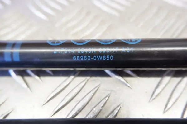 Actuador de maletero derecho OEM 689500W850 para Toyota Prius image 3