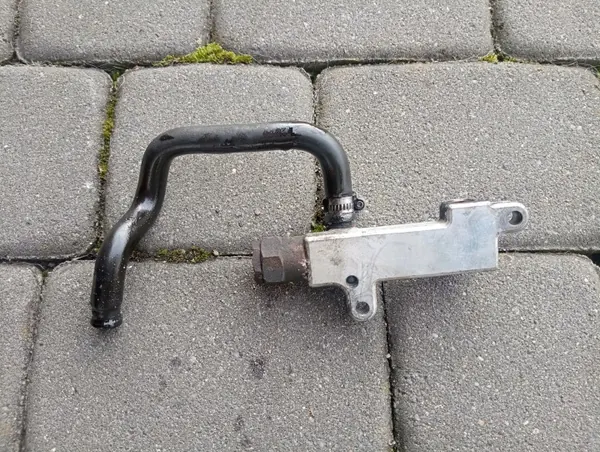Distributeur d'huile 2834 pour BMW E39 M5 avec coude image 2