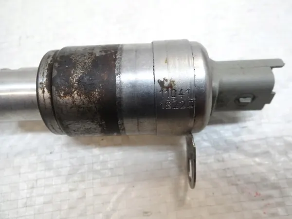 Solenoïde de distribution variable Renault OE 823650 image 5