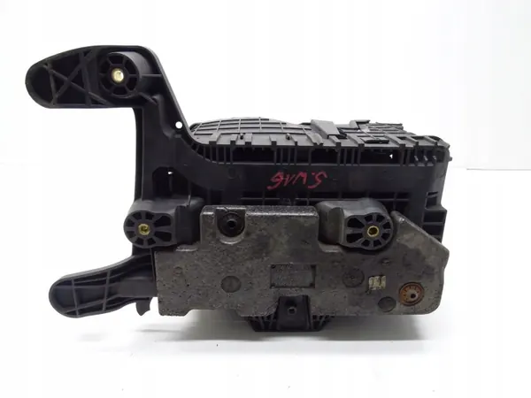 Batterilåda bas OEM 1K0915325B för VW Tiguan Passat image 7
