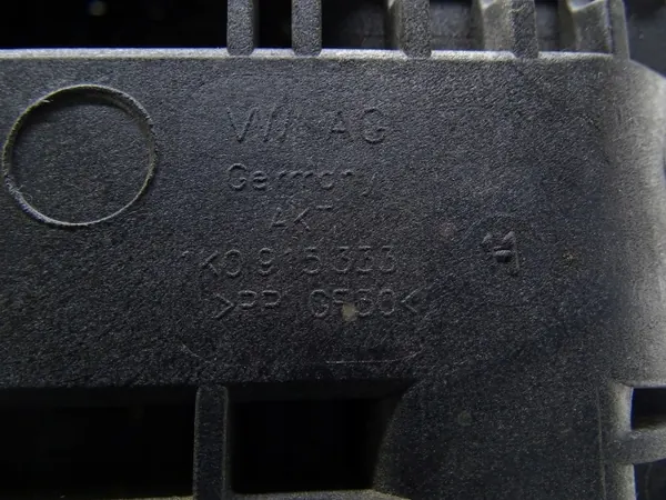 Batterilåda bas OEM 1K0915325B för VW Tiguan Passat image 9