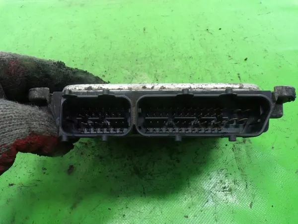 FIAT PANDA II 1.1 8V Unidade de Controle do Motor 55196261 image 4