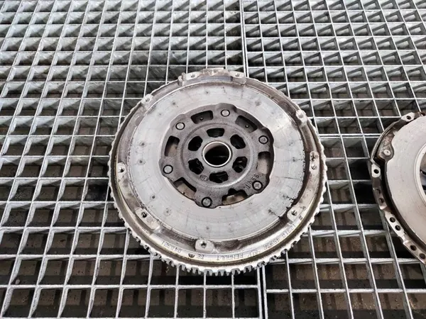 Embreagem Volante Bi-Massa Nissan Qashqai J12 1.3 DIG-T OEM image 2