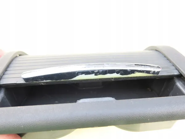 Compartiment de rangement noir avec rouleau Opel Vectra C Signum image 2