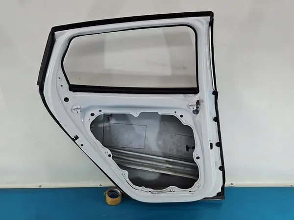 Vänster Bakdörr Volvo V40 II 12- Vit 707-46 image 10