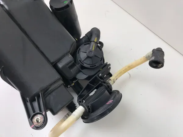 Porsche Cayenne bränsleångfilter OEM 7L0201801F image 9