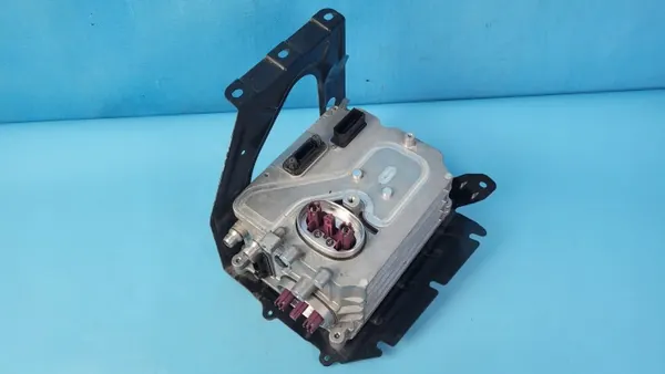 Mercedes EQE W295 batterikontroller A0009005438 image 3