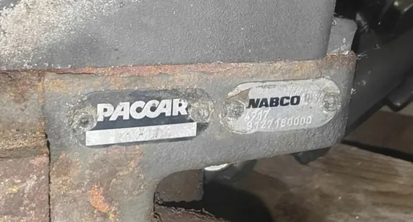 Compresseur d'air + Pompe hydraulique DAF XF image 5