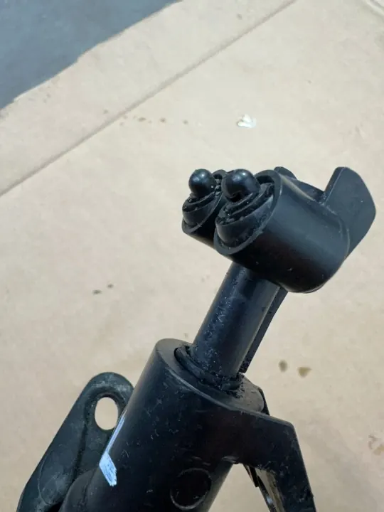 Ajovalopesuri oikea etu OEM A2308600247 Mercedes SL R230 image 10