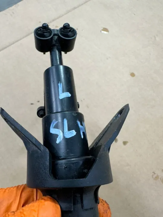 Ajovalopesuri oikea etu OEM A2308600247 Mercedes SL R230 image 6