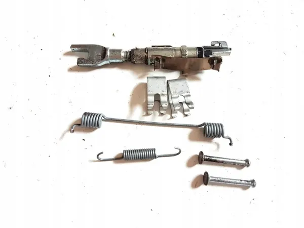 Sapatas de travão de mão Nissan OEM D4112BH00A - Usado image 3