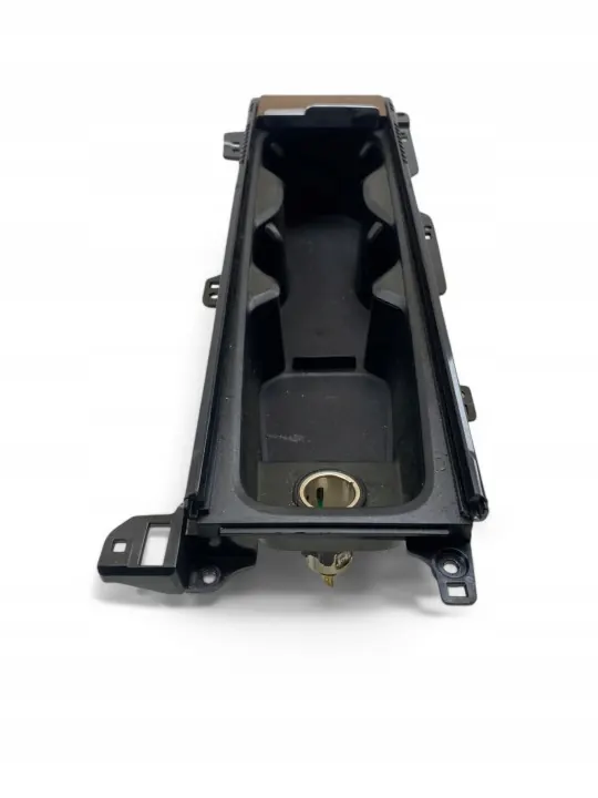 Volvo XC90 fram dryckeshållare OEM 31389958 image 6
