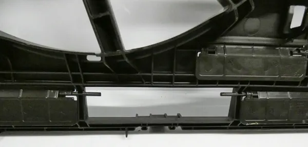 Tuulettimen kotelo Audi A4 B9 2015- 8W0121207A image 4