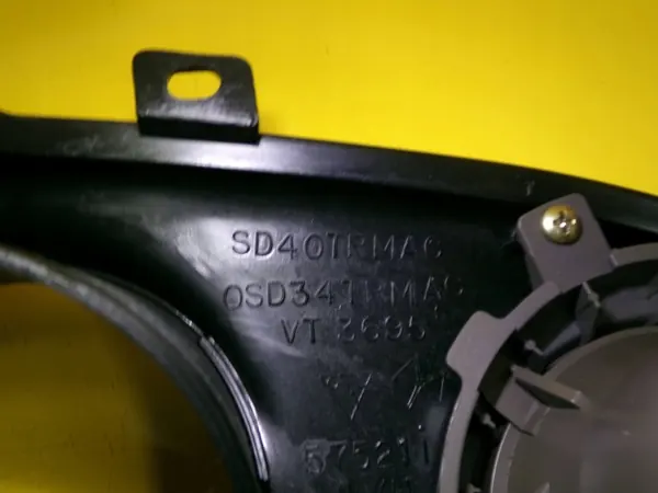 Cadre de tableau de bord Chrysler PT Cruiser OEM DRC97769 image 9