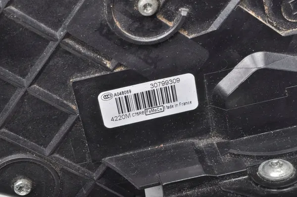 Aston Martin Vantage 4.7 Linke Vordertürschloss 30799309 image 5