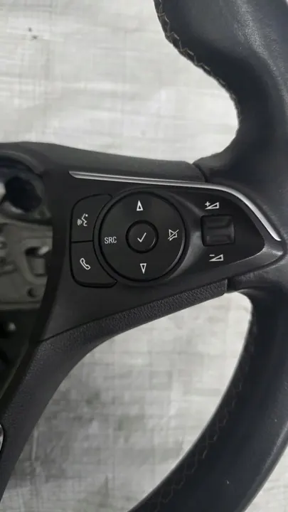 Multifunction Steering Wheel Opel Crossland X image 5